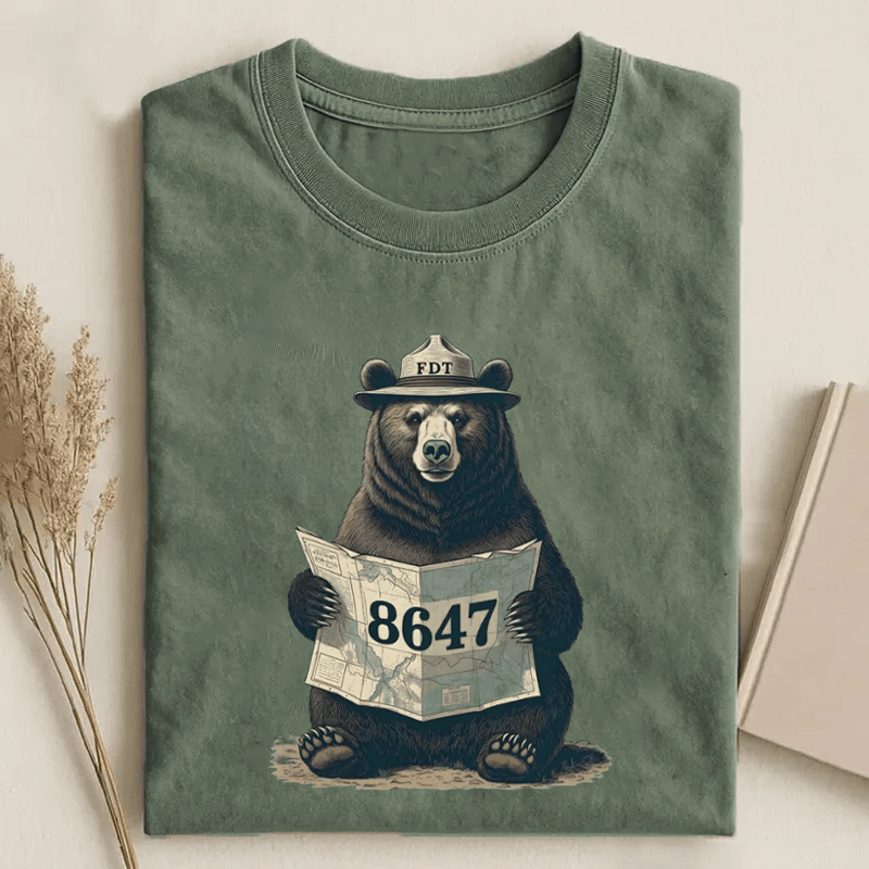 8647 T-Shirt National Park Ranger Bear Holding Map Shirt Fan Gift